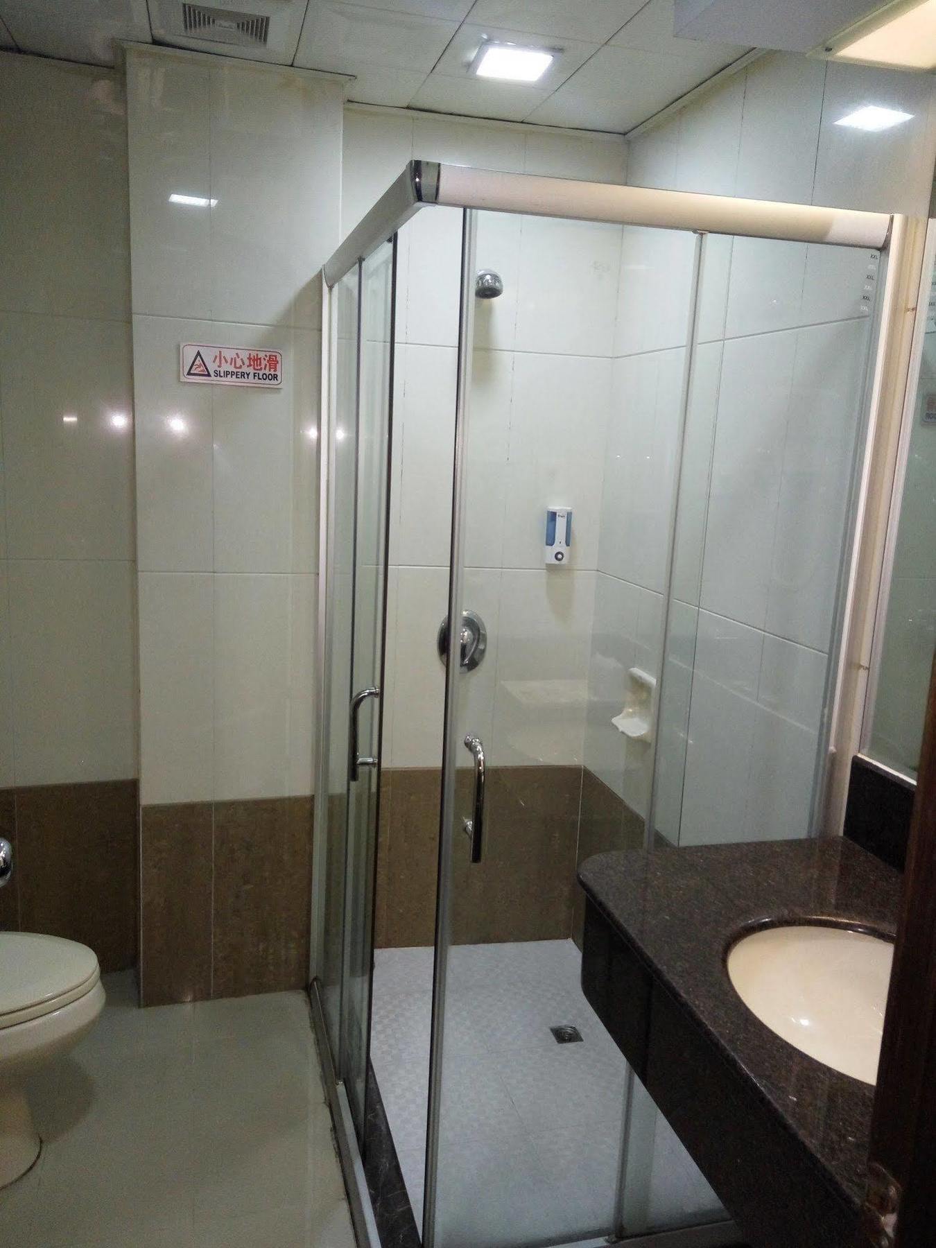 Xin Hua Hotel Canton Esterno foto