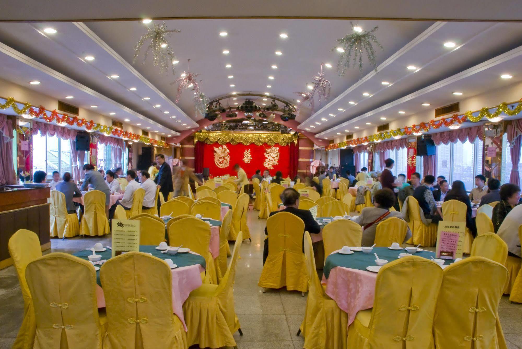 Xin Hua Hotel Canton Esterno foto