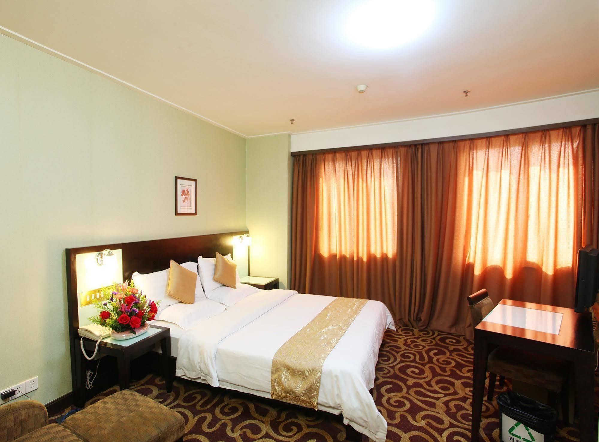 Xin Hua Hotel Canton Esterno foto